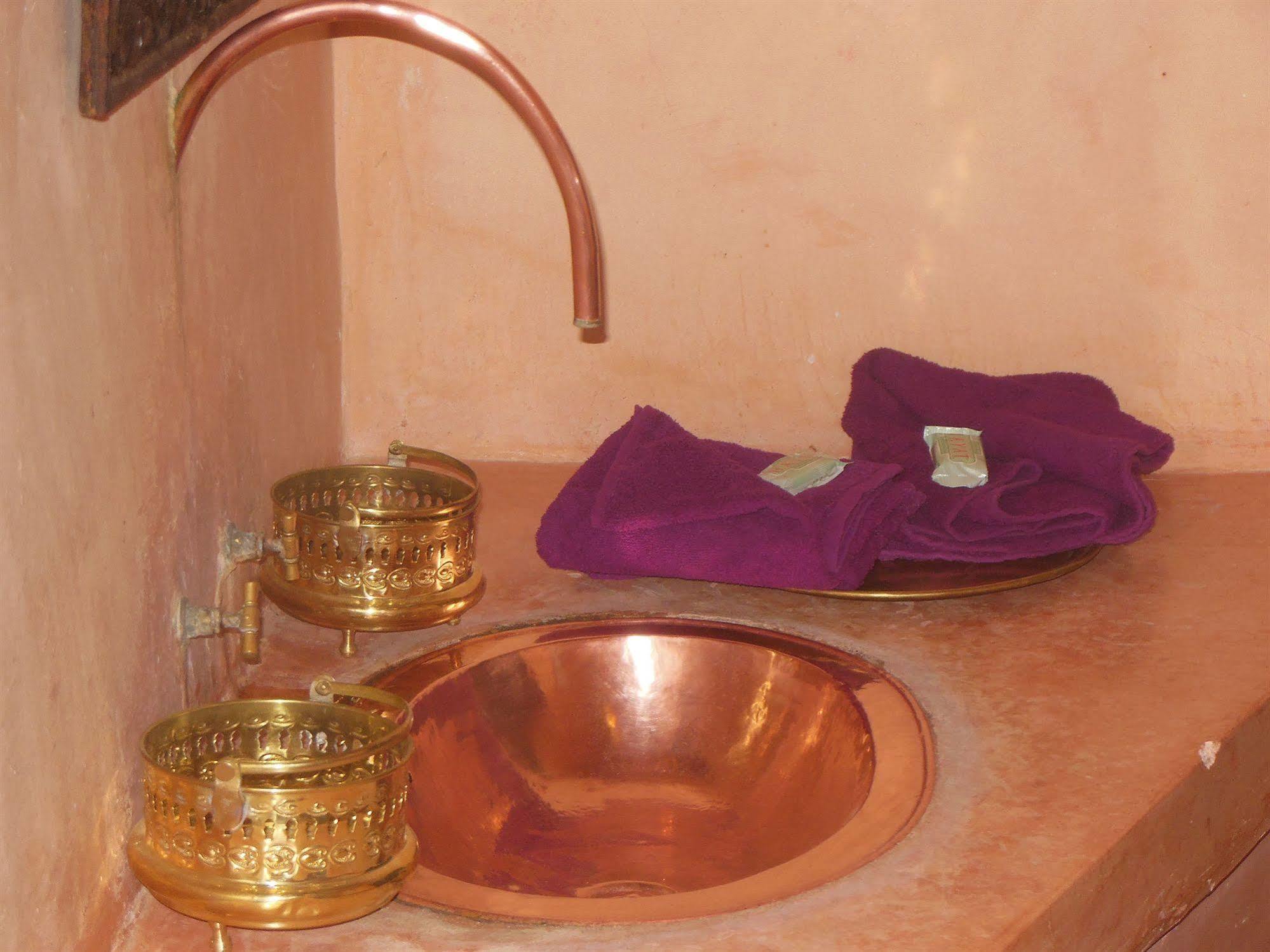 Bed and Breakfast Kasbah du Peintre à Ait Benhaddou Extérieur photo