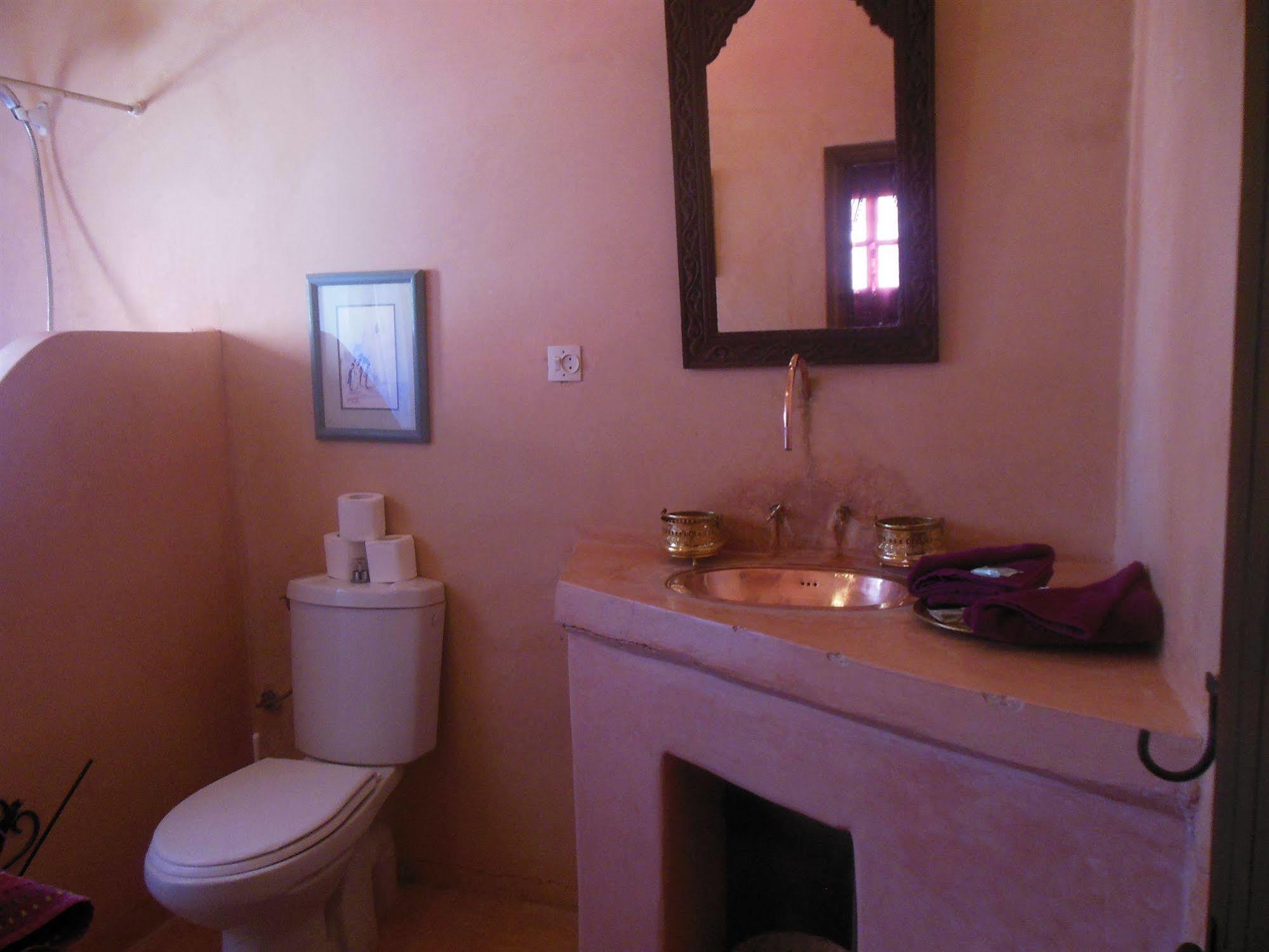 Bed and Breakfast Kasbah du Peintre à Ait Benhaddou Extérieur photo